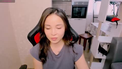 Snapshot of aya_moon chatting on 10.16.25 Aya Moon online show from 10.16.25