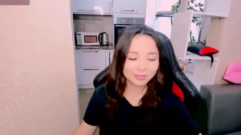 Snapshot of aya_moon chatting on 10.24.25 Aya Moon online show from 10.24.25