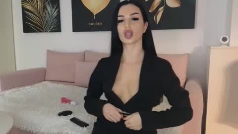 Ayabellle online show from 10.24.25