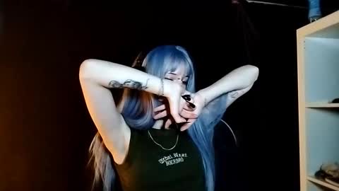 Snapshot of ayannapoellinetz chatting on 09.17.25 Eva online show from 09.17.25