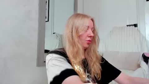 SundyRose online show from 06.09.26