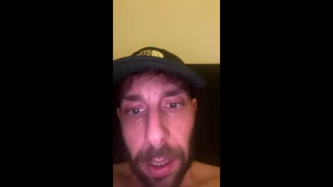 Snapshot of ayeeemmc chatting on 10.29.25 Ayeeemmmc online show from 10.29.25