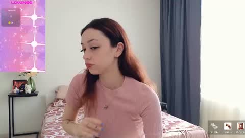 Snapshot of ayehoney chatting on 07.21.26 Hailey Wellington online show from 07.21.26