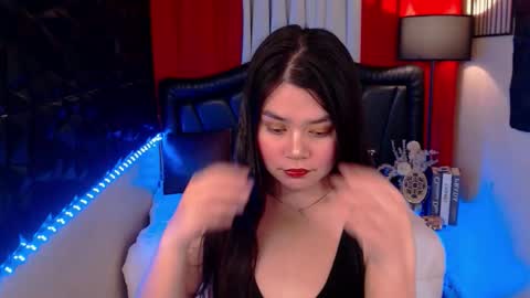 ayeshalove online show from 10.18.25