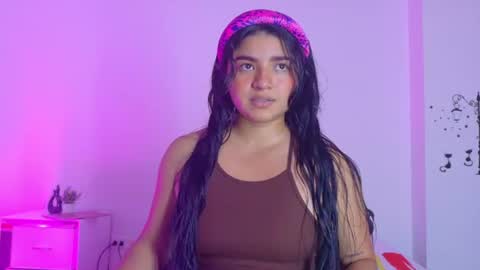 Snapshot of ayheleen_sexygirl3 chatting on 07.20.26 Mariana online show from 07.20.26