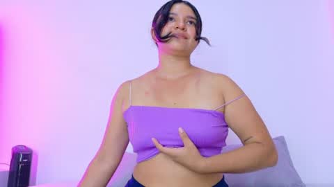 Snapshot of ayheleen_sexygirl3 chatting on 08.05.26 Mariana online show from 08.05.26