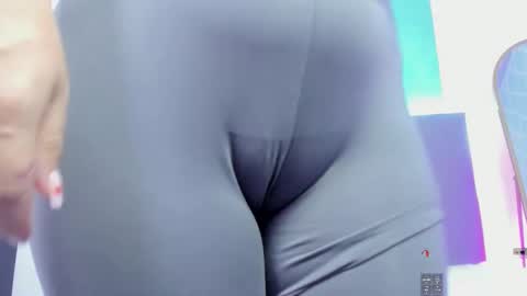 Snapshot of ayla13_ chatting on 10.24.25 Alyda Jaramillo online show from 10.24.25