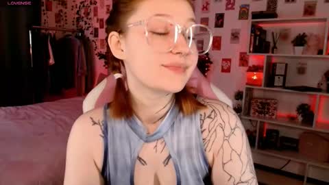 Snapshot of ayla_hill chatting on 10.05.25 Ayla hill online show from 10.05.25