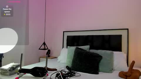 Ayla online show from 10.22.25