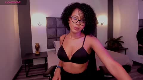 Snapshot of ayleen_dunkann chatting on 01.25.25 Ayleen online show from 01.25.25