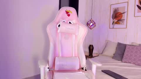 Ayleen online show from 10.04.25