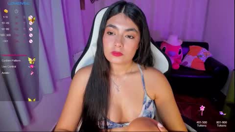 Snapshot of aylenmiller_ chatting on 11.09.25 Aylen online show from 11.09.25