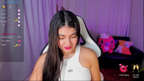 Snapshot of aylenmiller_ chatting on 11.12.25 Aylen online show from 11.12.25