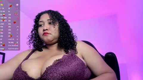 Snapshot of ayliinn_ chatting on 10.16.25 Ayliinn online show from 10.16.25