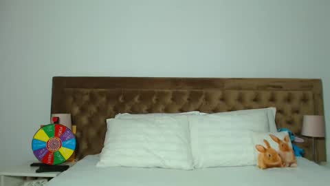 Aylin online show from 10.28.25