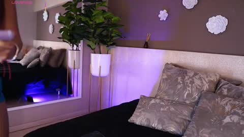 Aylin Millerxs online show from 10.24.25