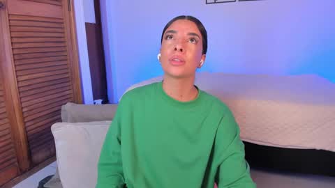 Aylin  online show from 10.05.25