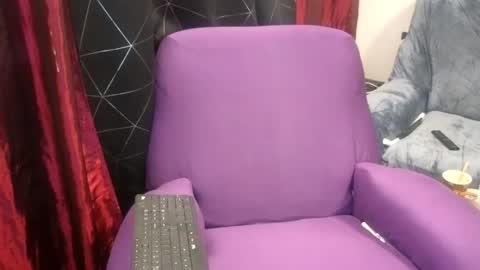 Dominatrix Queen online show from 12.22.24