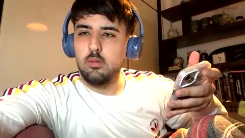 Snapshot of aymimadrdelbich0 chatting on 02.17.26 ApoloArt online show from 02.17.26