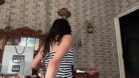 aymkyline online show from 11.23.25