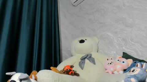 Ayumi online show from 09.29.25