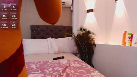 Snapshot of azaria_w chatting on 09.21.25 Adriana online show from 09.21.25