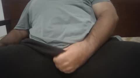 azizou83 online show from 11.28.25