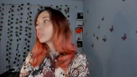 Snapshot of azumi_saan chatting on 10.30.25 azumi saan online show from 10.30.25