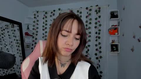 azumi saan online show from 12.03.25