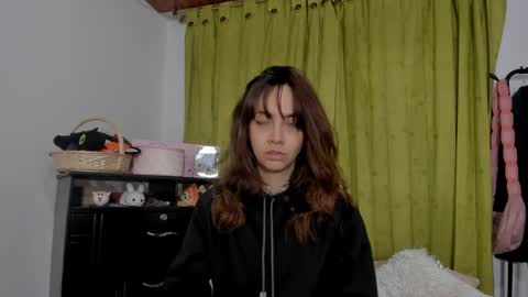 azumi saan online show from 04.03.26