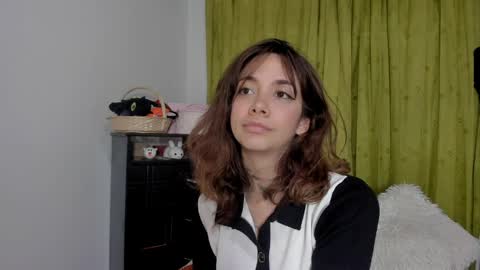 azumi saan online show from 04.07.26