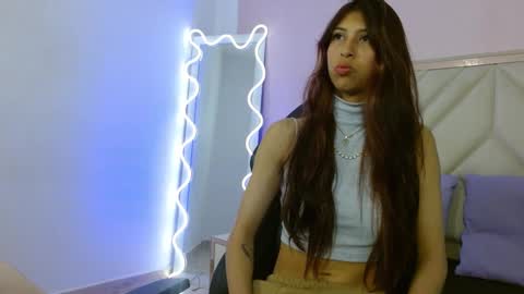 Snapshot of azumy_tay chatting on 09.17.25 azumy online show from 09.17.25