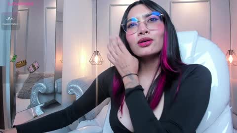 Azura online show from 01.15.25