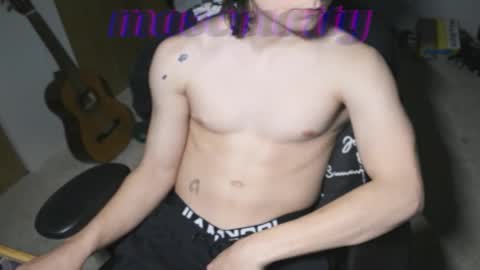 b4nnysturntoo online show from 12.15.25