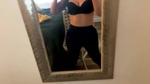 Snapshot of b8rb13 chatting on 02.19.25 b8rb13 online show from 02.19.25