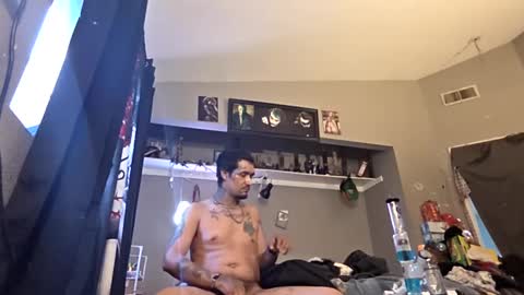 Snapshot of b_ill6669 chatting on 09.19.25 bill9and1half online show from 09.19.25