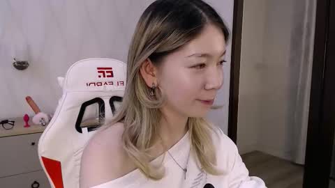 Snapshot of babby_rabbit_ chatting on 09.09.25 Cute Raby online show from 09.09.25