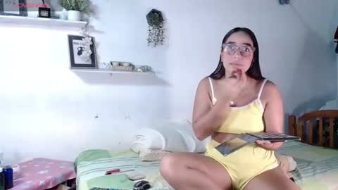 Snapshot of babby_swet chatting on 07.19.26 babby_swet online show from 07.19.26