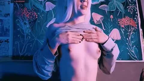 babe_moister online show from 09.18.25