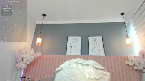 babe_sophiee online show from 10.19.25