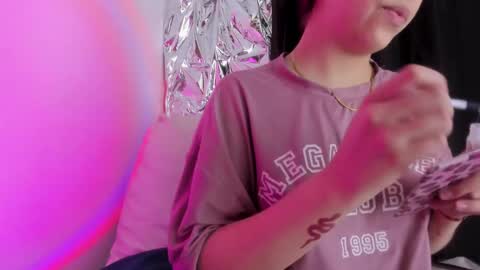 Snapshot of babeblair chatting on 10.03.25 Queen B online show from 10.03.25