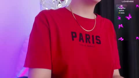 Snapshot of babeblair chatting on 10.17.25 Queen B online show from 10.17.25