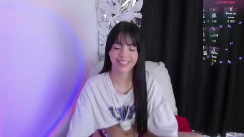 Snapshot of babeblair chatting on 10.24.25 Queen B online show from 10.24.25