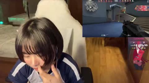 Snapshot of babiej_ chatting on 10.21.25 Jialyn online show from 10.21.25