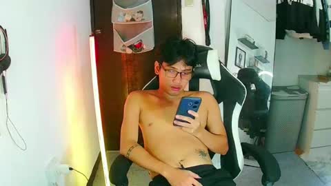 Snapshot of baby_aries69 chatting on 05.23.26 your Baby Aries69 online show from 05.23.26