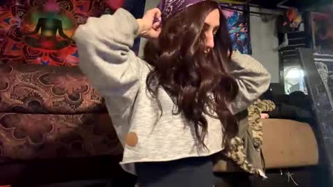 Snapshot of baby_buddha chatting on 12.08.24 baby buddha  online show from 12.08.24