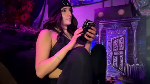 Snapshot of baby_buddha chatting on 12.08.24 baby buddha  online show from 12.08.24