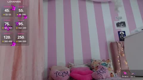 Snapshot of baby_candy22 chatting on 11.06.25 zaleya online show from 11.06.25