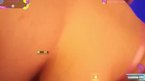 Snapshot of baby_hottye chatting on 10.31.25 Diva x  online show from 10.31.25