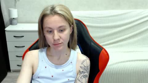 baby_kitte online show from 10.27.25